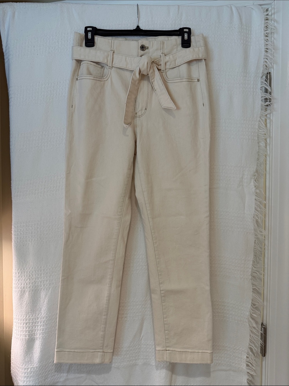 White House Black Market Cream Straight-Leg Tie-Waist Jeans
